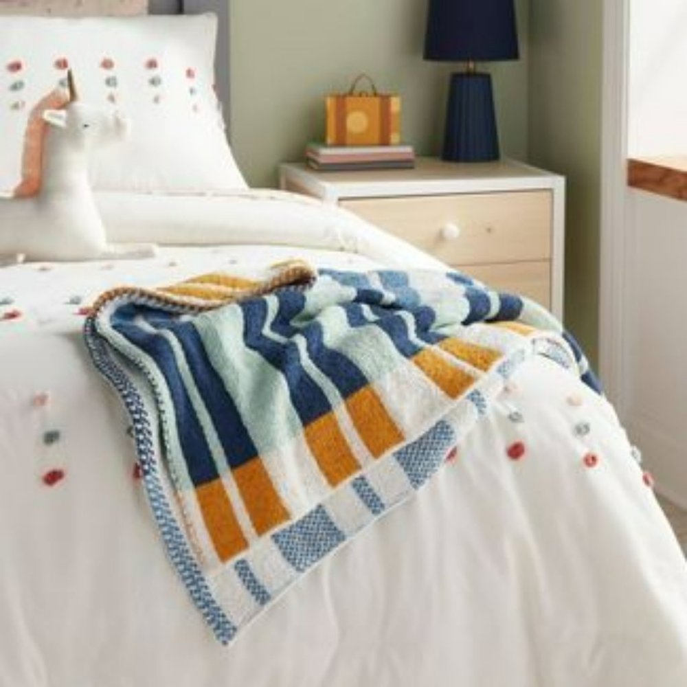 PillowFort  Chenille Throw
